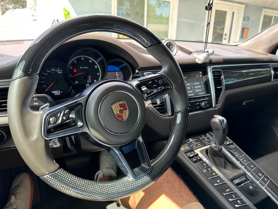 2015 Porsche Macan Turbo - Image 5 of 10