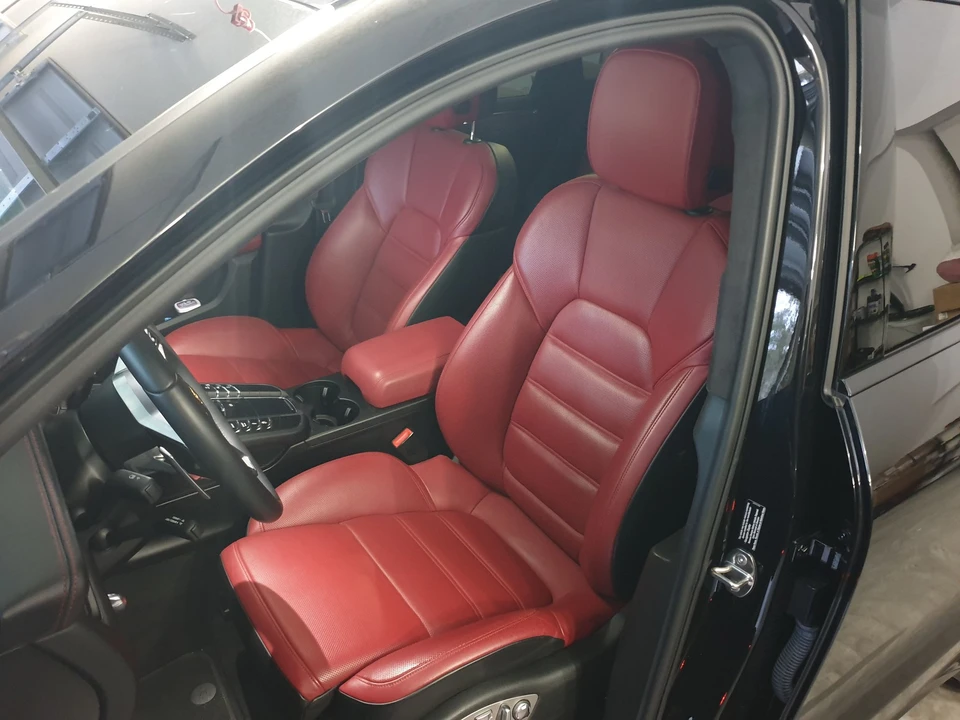 2015 Porsche Macan Turbo - Image 9 of 18