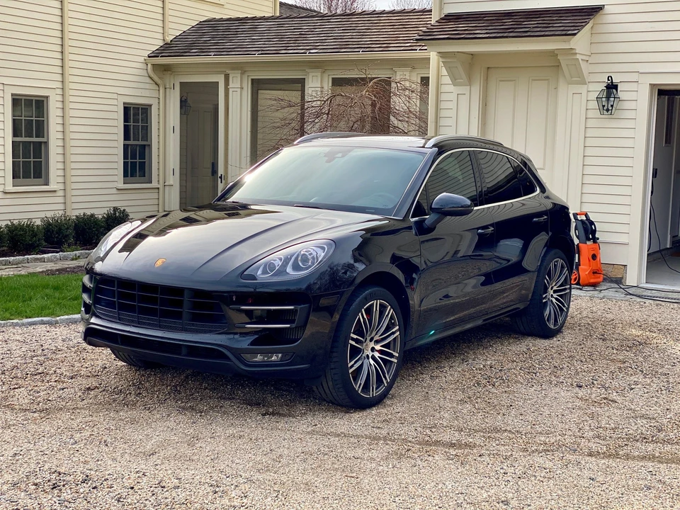 2015 Porsche Macan Turbo - Image 2 of 20