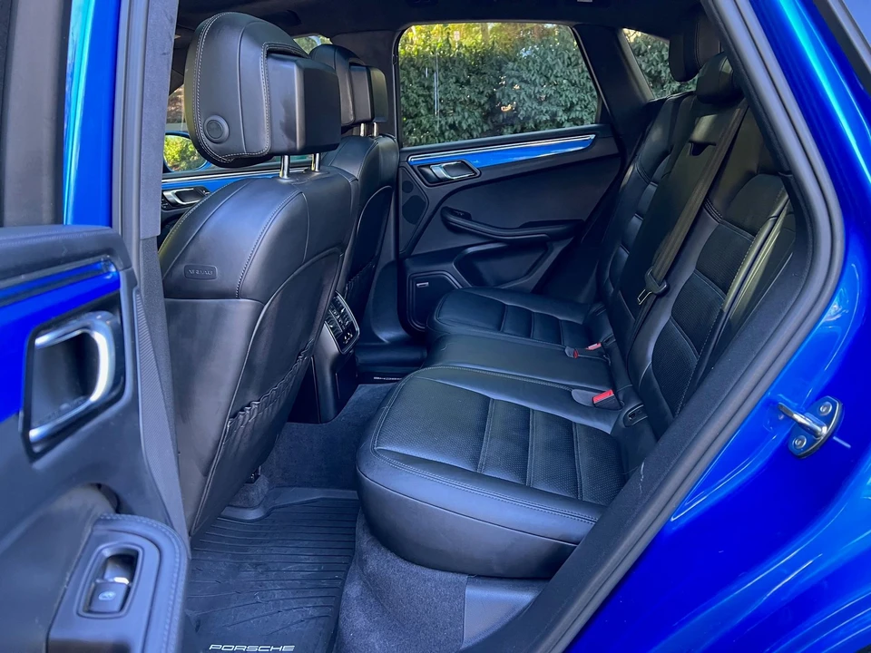 2015 Porsche Macan Turbo - Image 2 of 7