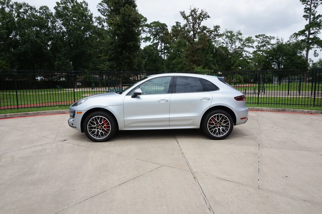 2015 Porsche Macan Turbo - Image 9 of 31