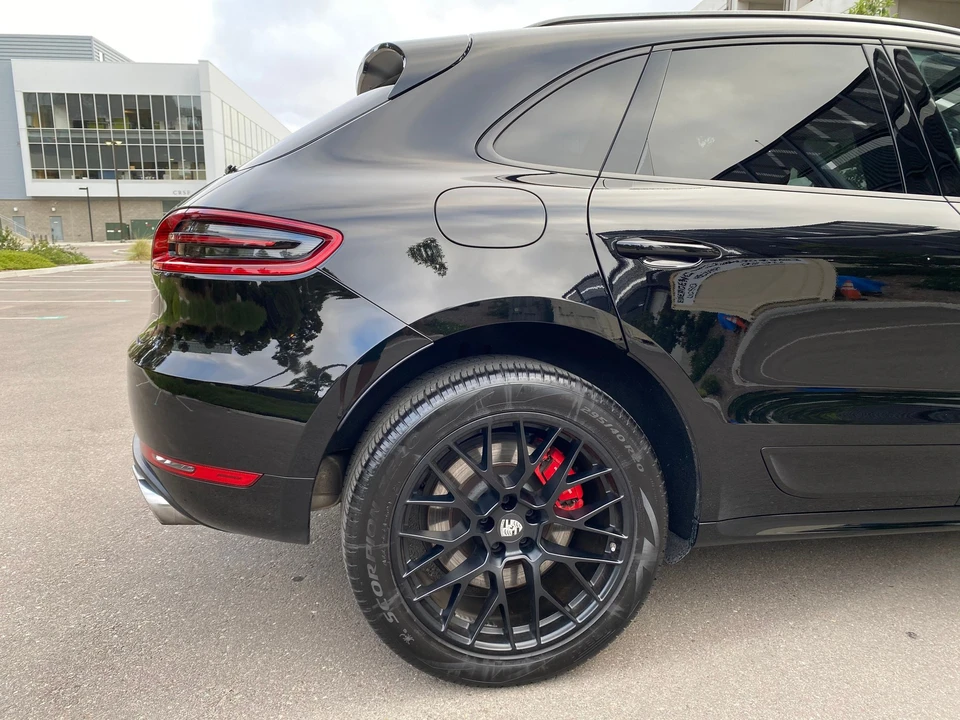 2015 Porsche Macan Turbo - Image 9 of 19