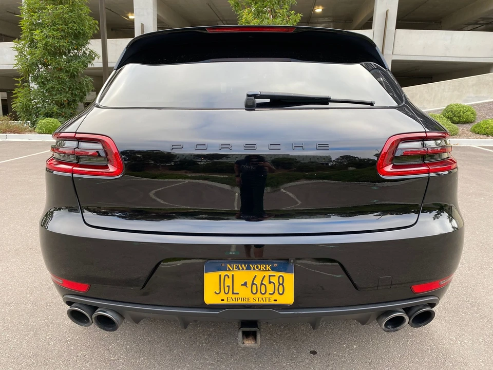 2015 Porsche Macan Turbo - Image 11 of 19