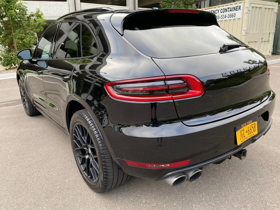 2015 Porsche Macan Turbo - Image 12 of 19