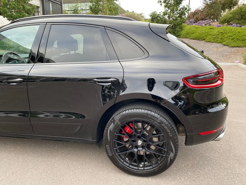 2015 Porsche Macan Turbo - Image 13 of 19