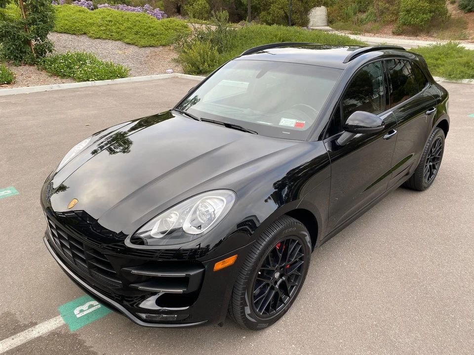 2015 Porsche Macan Turbo - Image 14 of 19