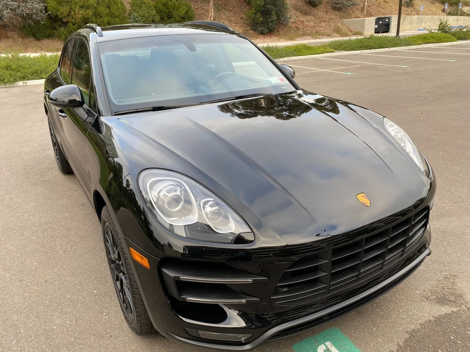 2015 Porsche Macan Turbo - Image 16 of 19