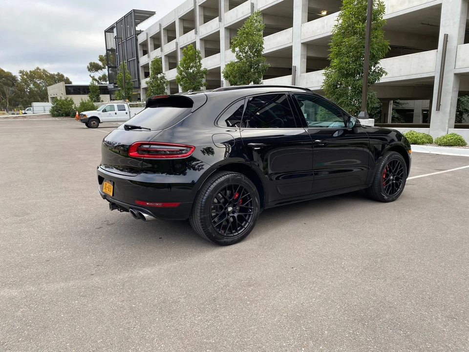 2015 Porsche Macan Turbo - Image 17 of 19