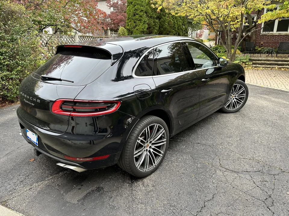 2015 Porsche Macan Turbo - Image 3 of 20
