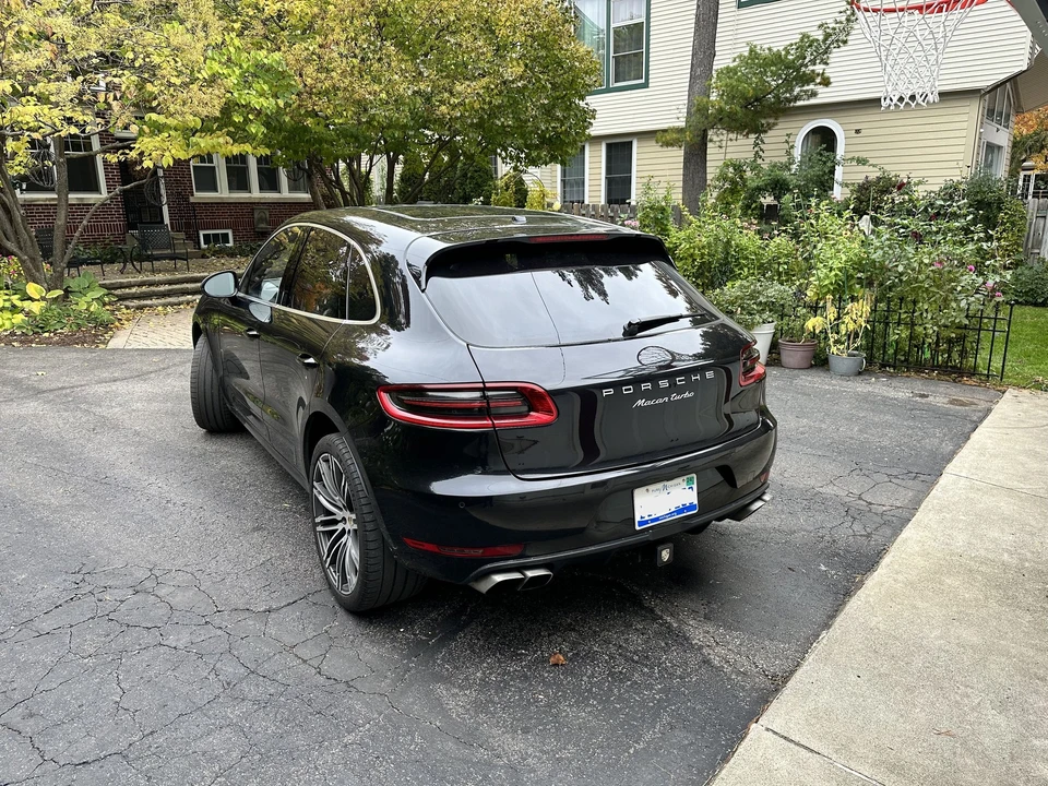 2015 Porsche Macan Turbo - Image 4 of 20