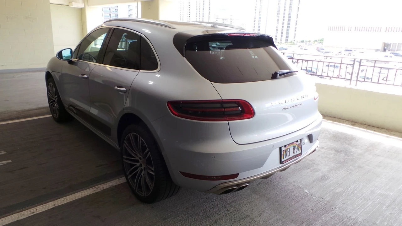 2015 Porsche Macan Turbo - Image 3 of 20