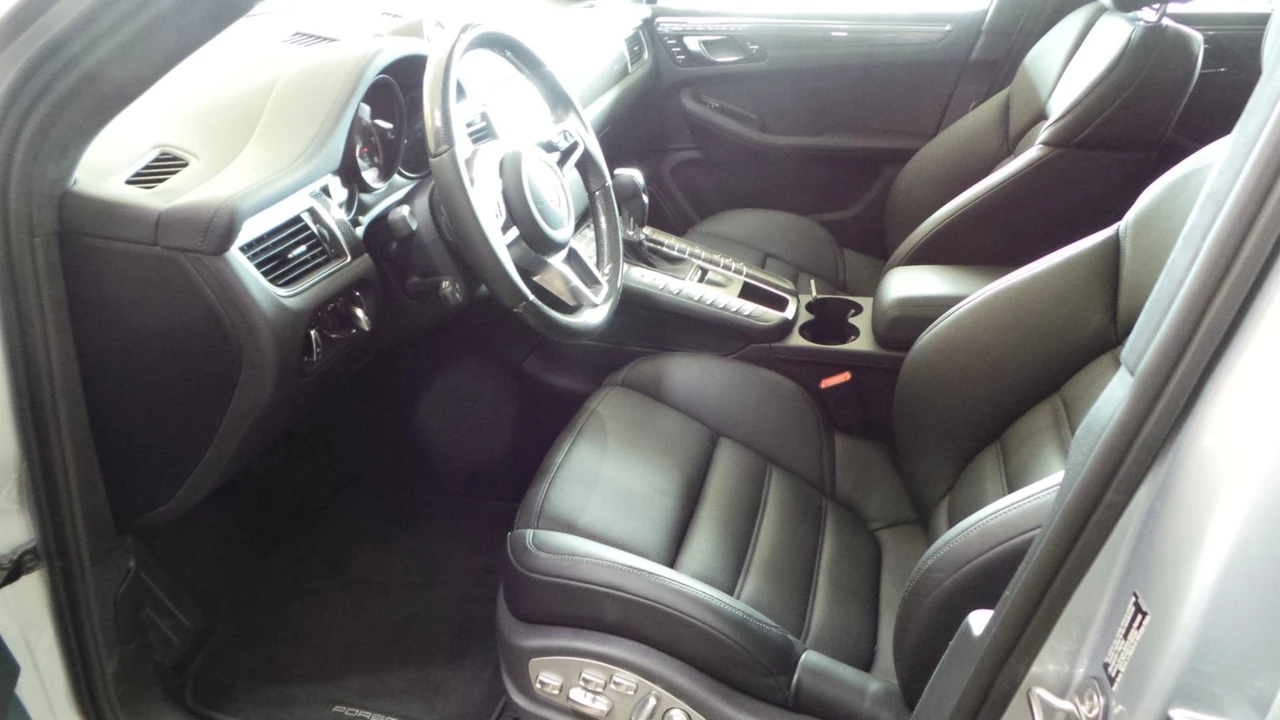 2015 Porsche Macan Turbo - Image 7 of 20