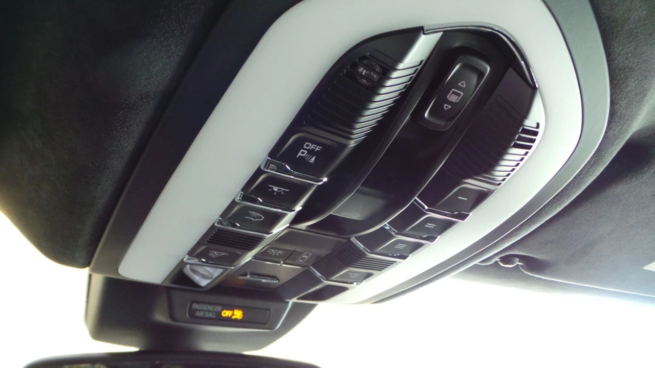 2015 Porsche Macan Turbo - Image 5 of 20