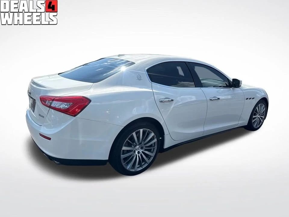 2015 Maserati Ghibli 3rd Gen - Image 5 of 9