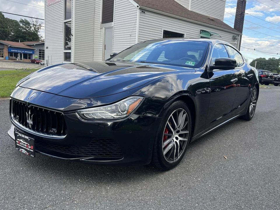 2015 Maserati Ghibli 3rd Gen - Image 3 of 29