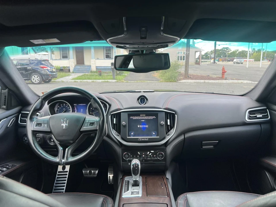 2015 Maserati Ghibli 3rd Gen - Image 19 of 29