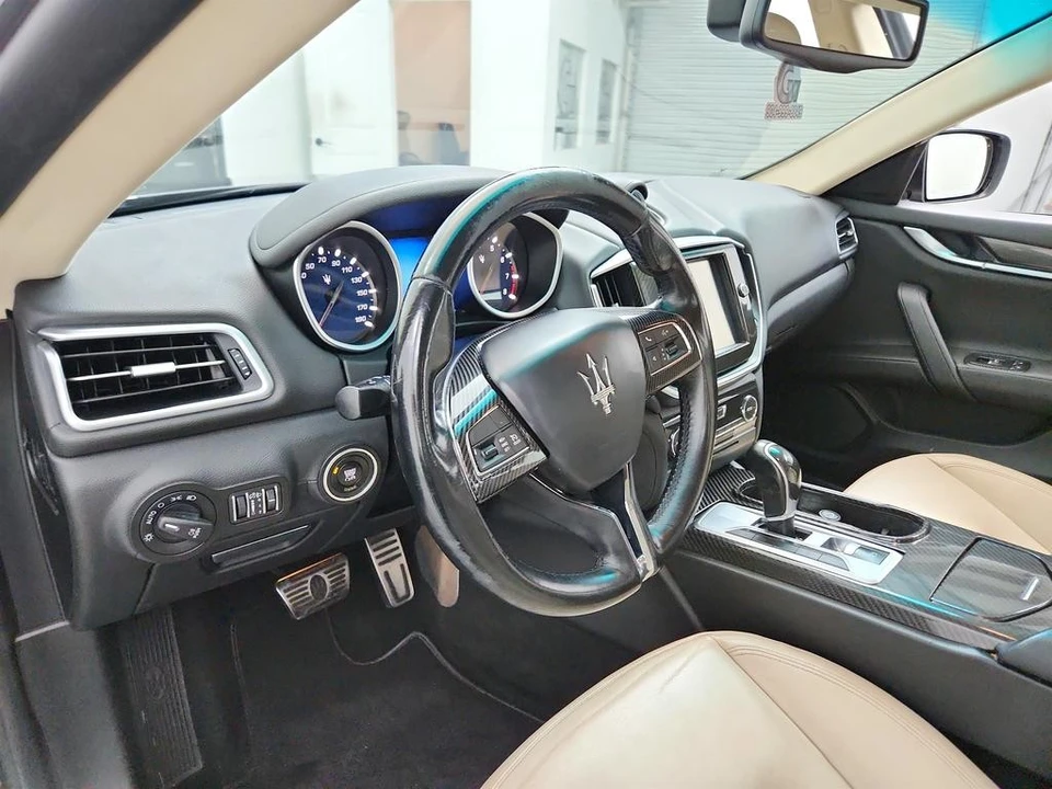 2015 Maserati Ghibli 3rd Gen - Image 13 of 31