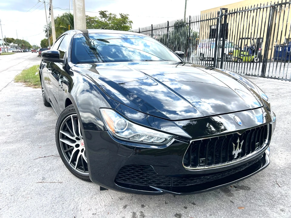 2015 Maserati Ghibli 3rd Gen - Image 2 of 27