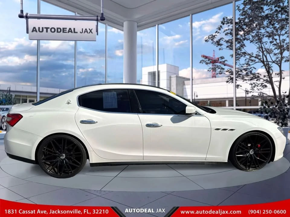 2015 Maserati Ghibli 3rd Gen - Image 4 of 17