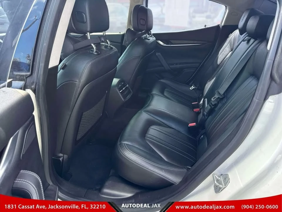 2015 Maserati Ghibli 3rd Gen - Image 16 of 17