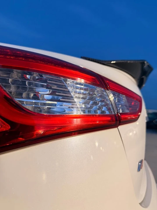 2015 Maserati Ghibli 3rd Gen - Image 2 of 5
