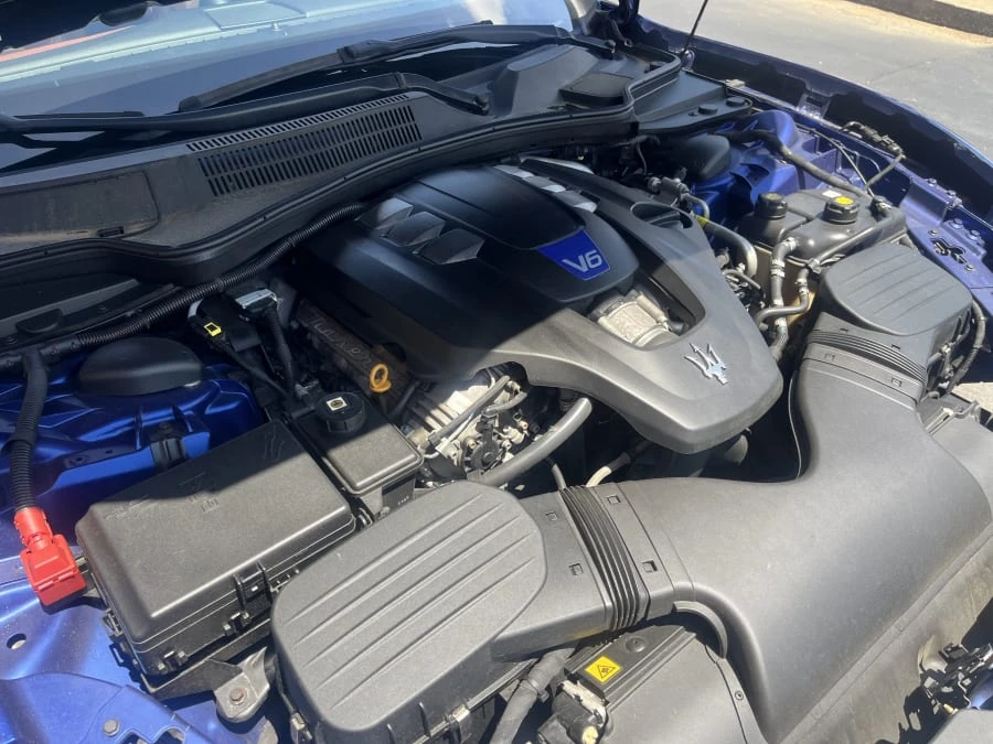 2015 Maserati Ghibli 3rd Gen - Image 9 of 10