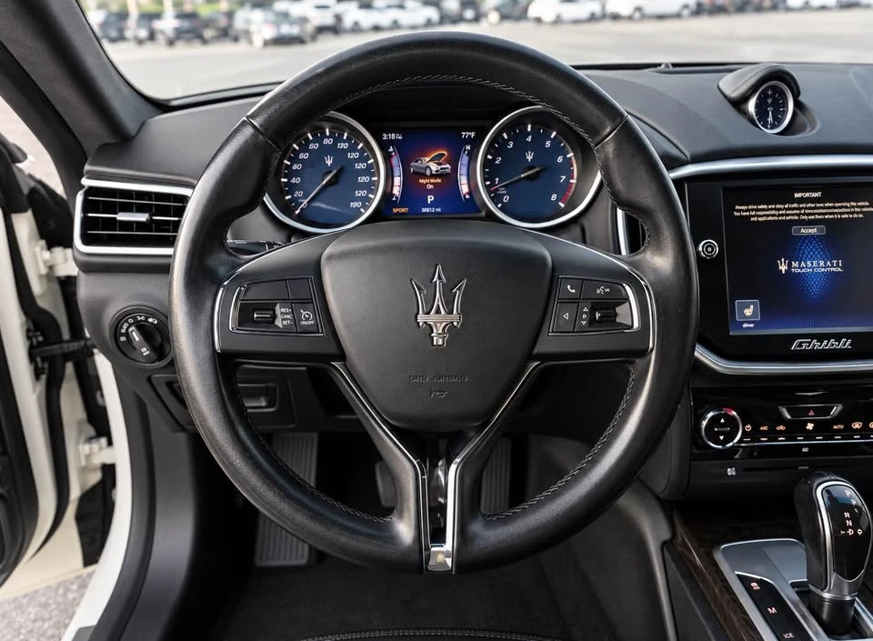 2015 Maserati Ghibli 3rd Gen - Image 11 of 15
