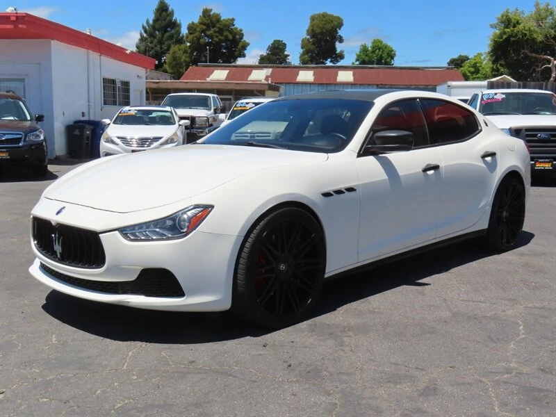 2015 Maserati Ghibli 3rd Gen - Image 2 of 31