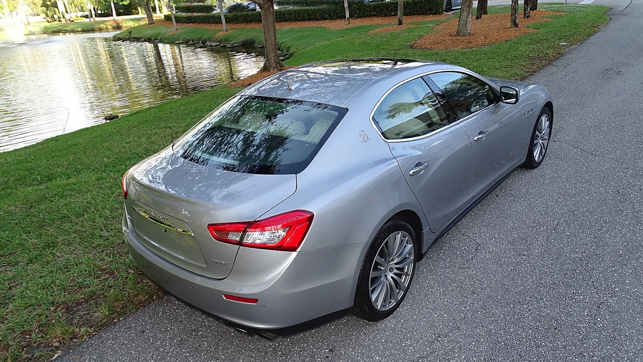 2015 Maserati Ghibli 3rd Gen - Image 9 of 19