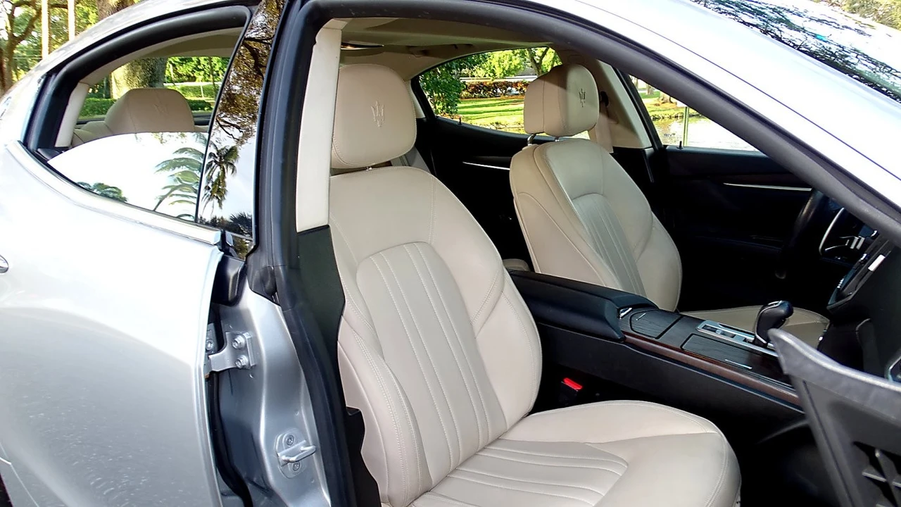2015 Maserati Ghibli 3rd Gen - Image 15 of 19