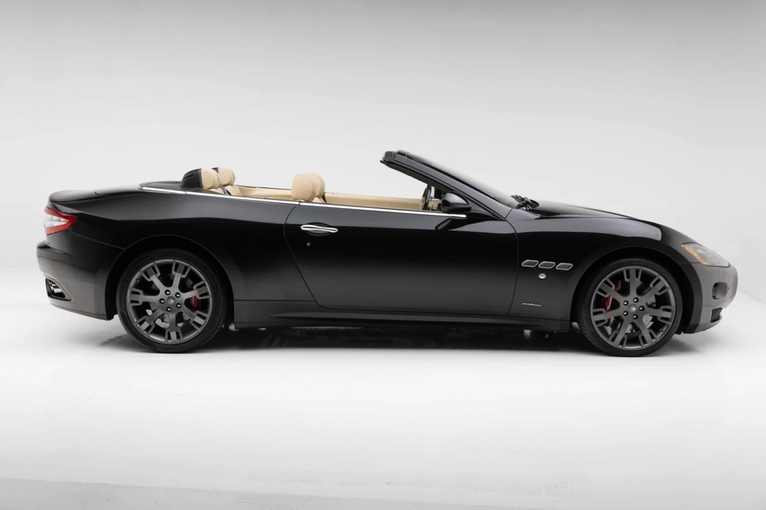 2015 Maserati GranTurismo 1st Gen - Image 15 of 31