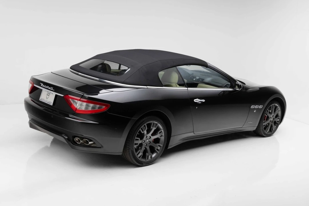 2015 Maserati GranTurismo 1st Gen - Image 23 of 31