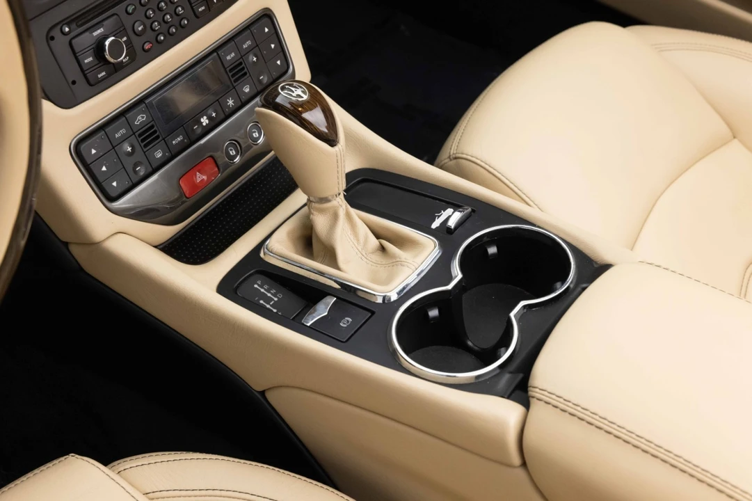 2015 Maserati GranTurismo 1st Gen - Image 30 of 31