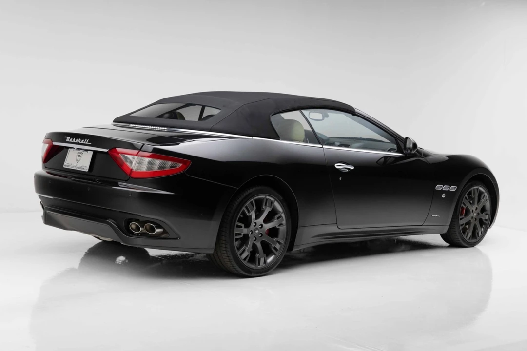 2015 Maserati GranTurismo 1st Gen - Image 29 of 31