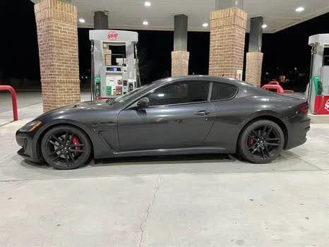 2015 Maserati GranTurismo - Image 2 of 5
