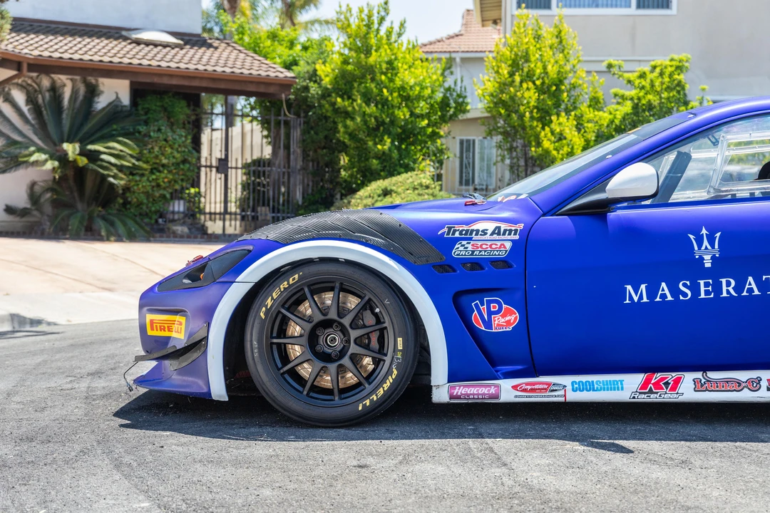 2015 Maserati GranTurismo 1st Gen - Image 27 of 31