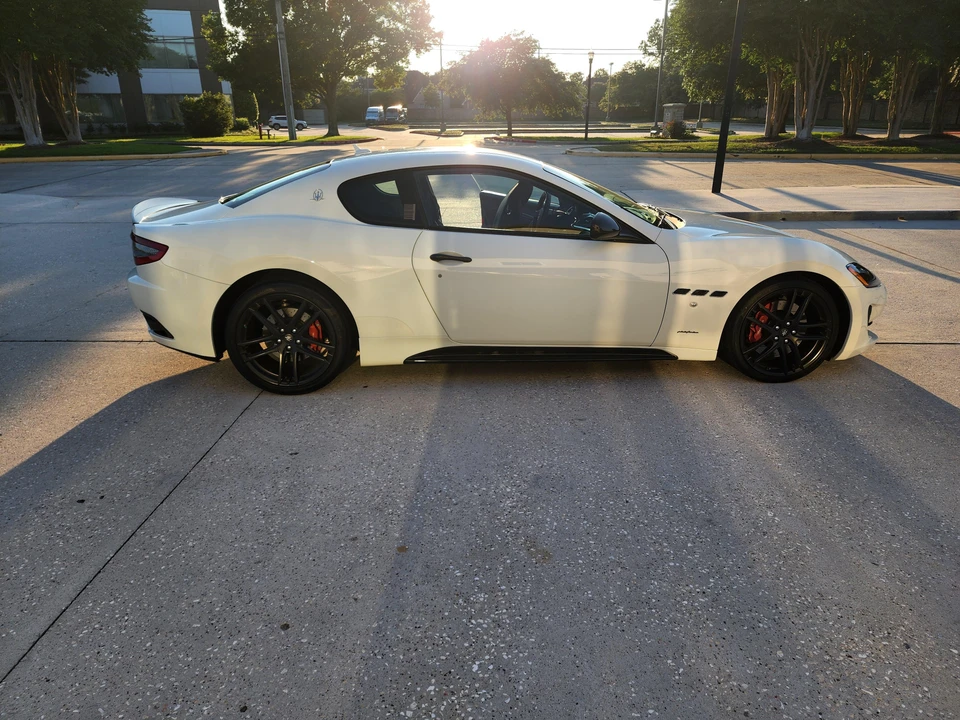 2015 Maserati GranTurismo 1st Gen - Image 14 of 31