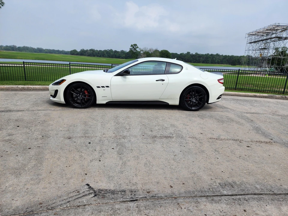 2015 Maserati GranTurismo 1st Gen - Image 9 of 31