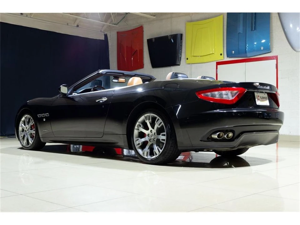 2015 Maserati GranTurismo 1st Gen - Image 15 of 31