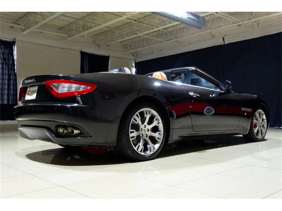 2015 Maserati GranTurismo 1st Gen - Image 25 of 31