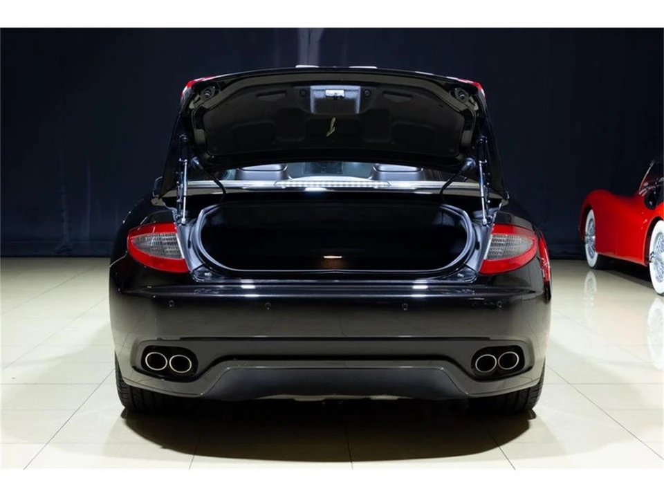 2015 Maserati GranTurismo 1st Gen - Image 20 of 31