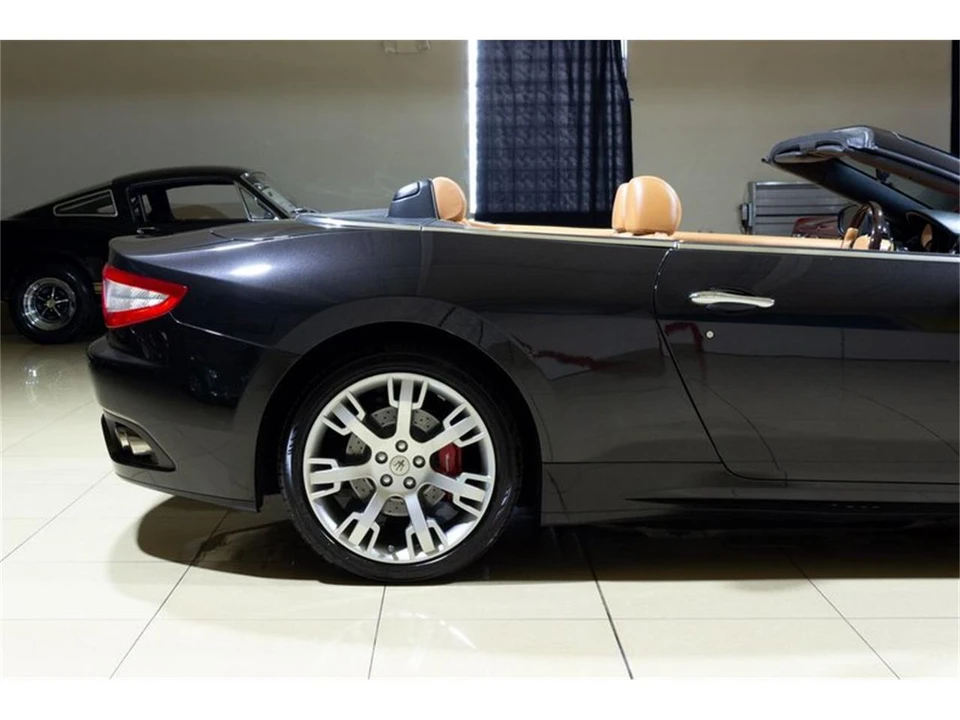 2015 Maserati GranTurismo 1st Gen - Image 26 of 31
