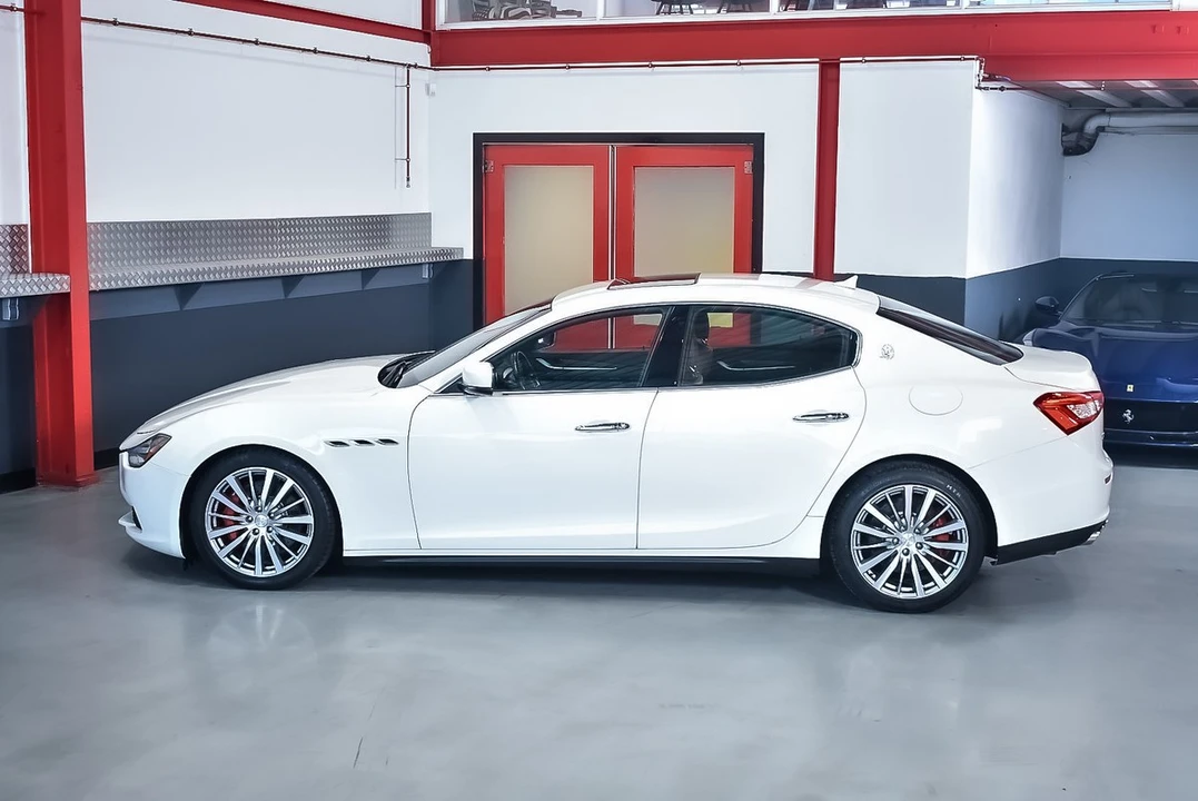 2015 Maserati Ghibli 3rd Gen - Image 25 of 30