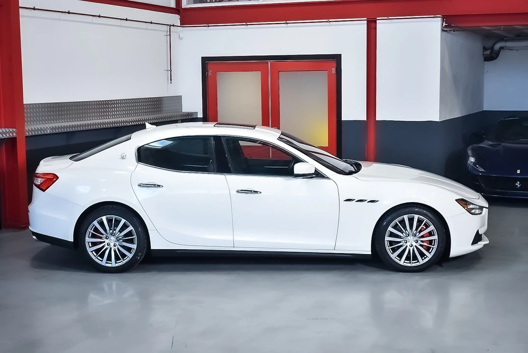 2015 Maserati Ghibli 3rd Gen - Image 13 of 30
