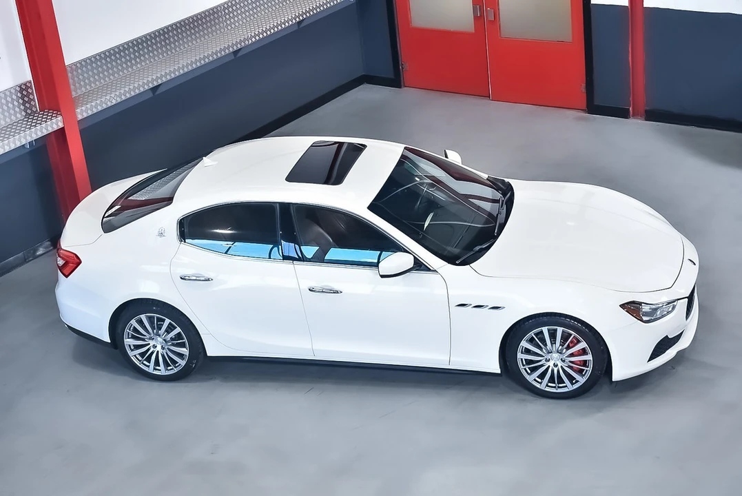 2015 Maserati Ghibli 3rd Gen - Image 17 of 30