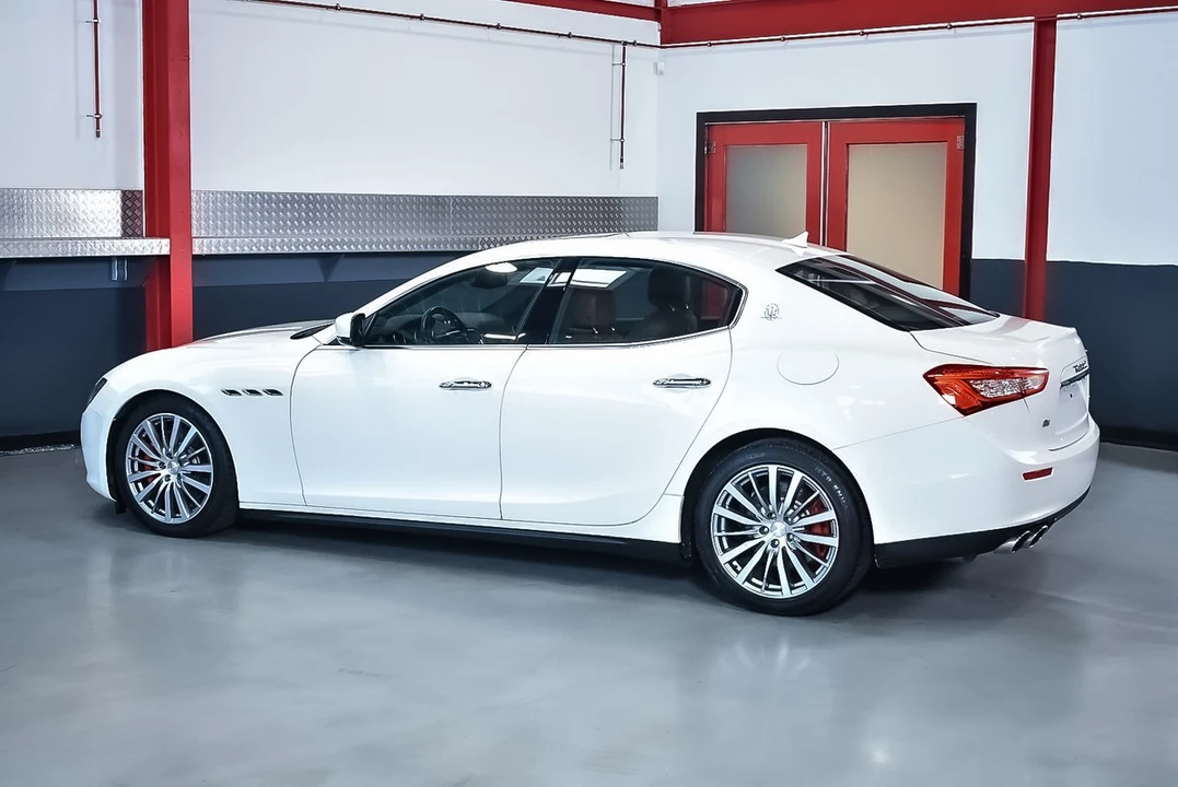 2015 Maserati Ghibli 3rd Gen - Image 24 of 30