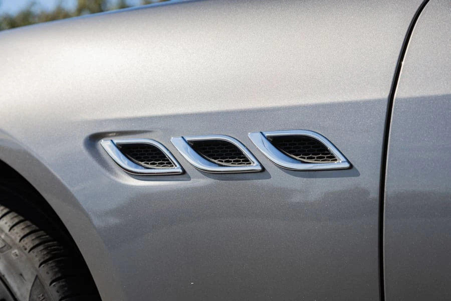 2015 Maserati Quattroporte 6th Gen - Image 10 of 31
