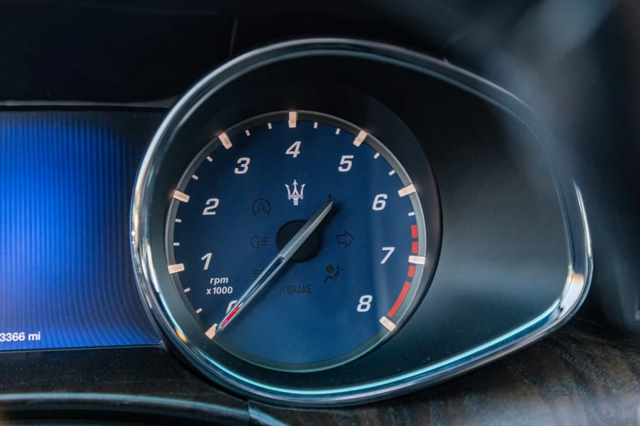 2015 Maserati Quattroporte 6th Gen - Image 29 of 31