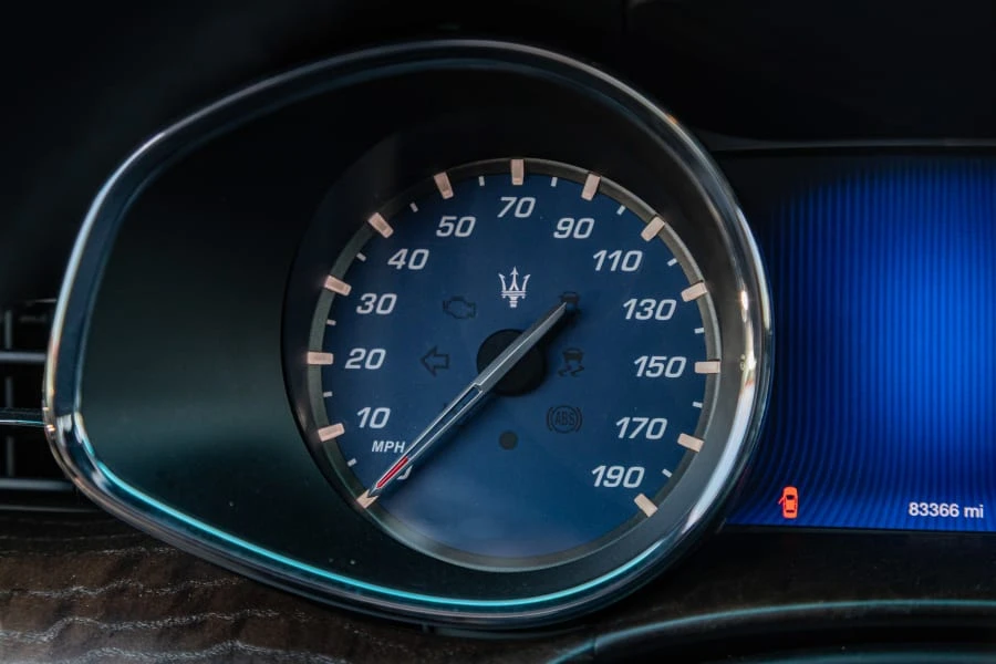 2015 Maserati Quattroporte 6th Gen - Image 24 of 31