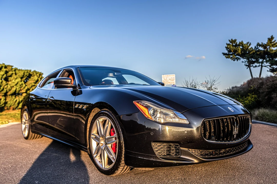 2015 Maserati Quattroporte 6th Gen - Image 17 of 31